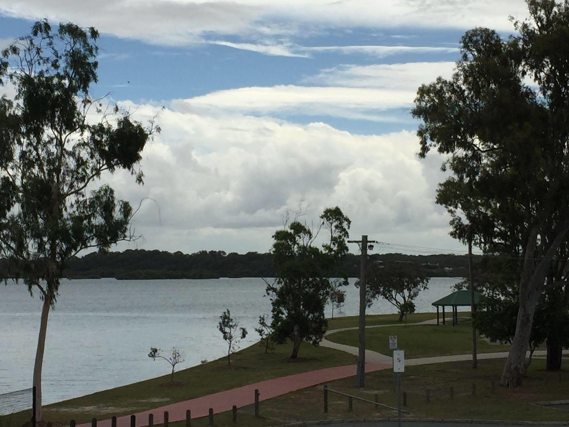 Bribie Waterways Motel Bongaree Exterior foto